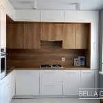 Кухня с фасадами из крашеного MDF и ДСП Egger