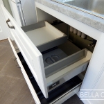 Кухня с фасадами из массива ясеня