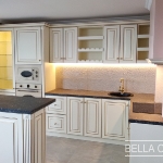 Кухня с фасадами из крашеного MDF