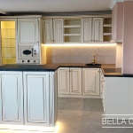 Кухня с фасадами из крашеного MDF