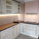 Кухня с фасадами из крашеного MDF
