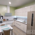 Кухня с фасадами акрила