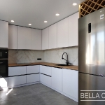 Кухня с фасадами Fenix NTM