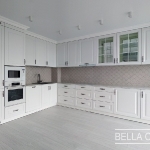 Кухня с фасадами из крашеного MDF